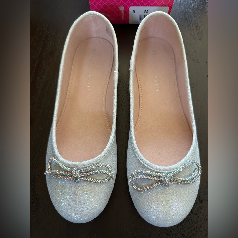 Ballet Style Flats (Big Kid sizing) Silver